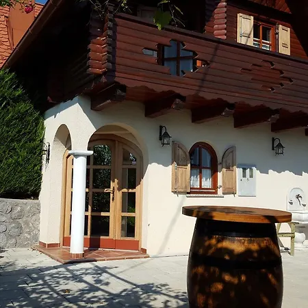 Prázdninový dům Vineyard Berus